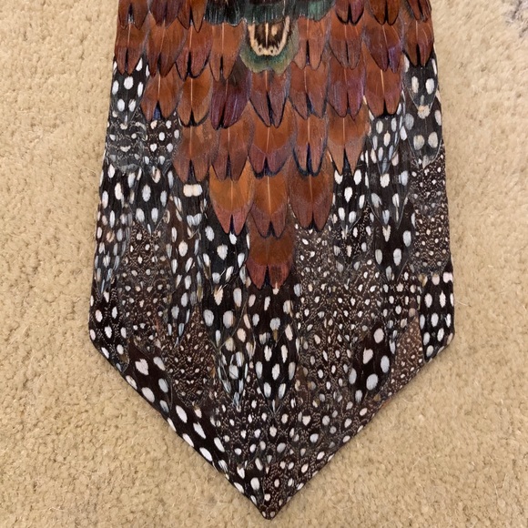 Handiwork Peacock Feather Clip On Necktie - Picture 4 of 7